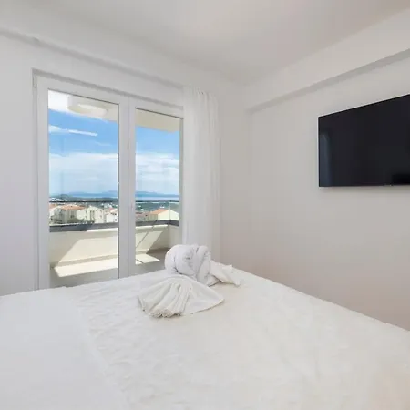 Apartamento With Parking Space - 23931 Makarska